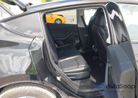 2021 Tesla Model Y Long Range Dual Motor All-Wheel Drive z USA, uszkodzony, nr VIN 5YJYGAEE8MF207493